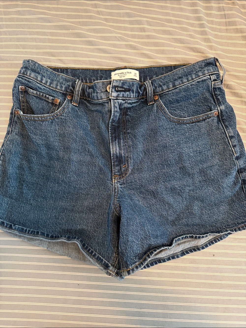 Abercrombie - The Dad Short High Rise